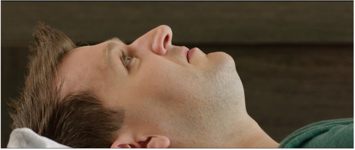 Erik barátja a bútorboltban mesél a nőkkel való szexuális tapasztalatáról (Coming Out)